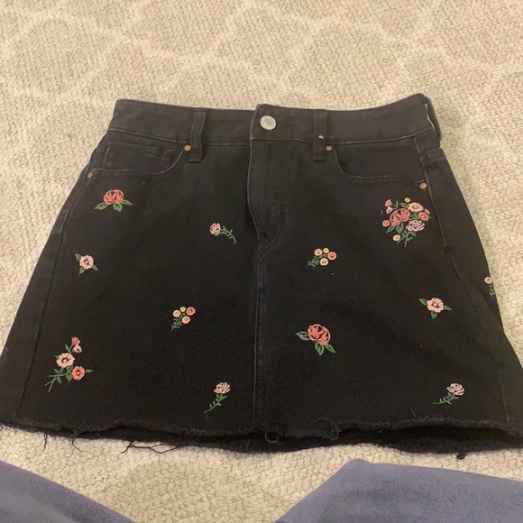 Pacsun mini denim skirt. Size 24 - Picture 2 of 3